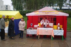 На ярмарке пчеловодов в городе Ижевске