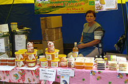 Продукция пчеловода Толкачева Ю.Н. на ярмарке в Ижевске