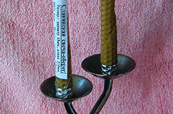 Катанные из вощины славянские восковые свечи. Разработка Толекачева Ю.Н.