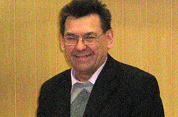 Ижевск. Ломаев Г.В на одной из конференций по пчеловодству