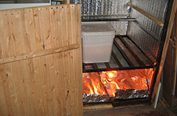 Глазов. Термокамера с инфракрасными лампами, автом. регулир. температуры для роспуска меда на 4 бачка. Разработка и изготовление Толкачева Ю